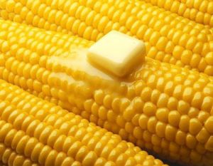 sweet corn with melted butter